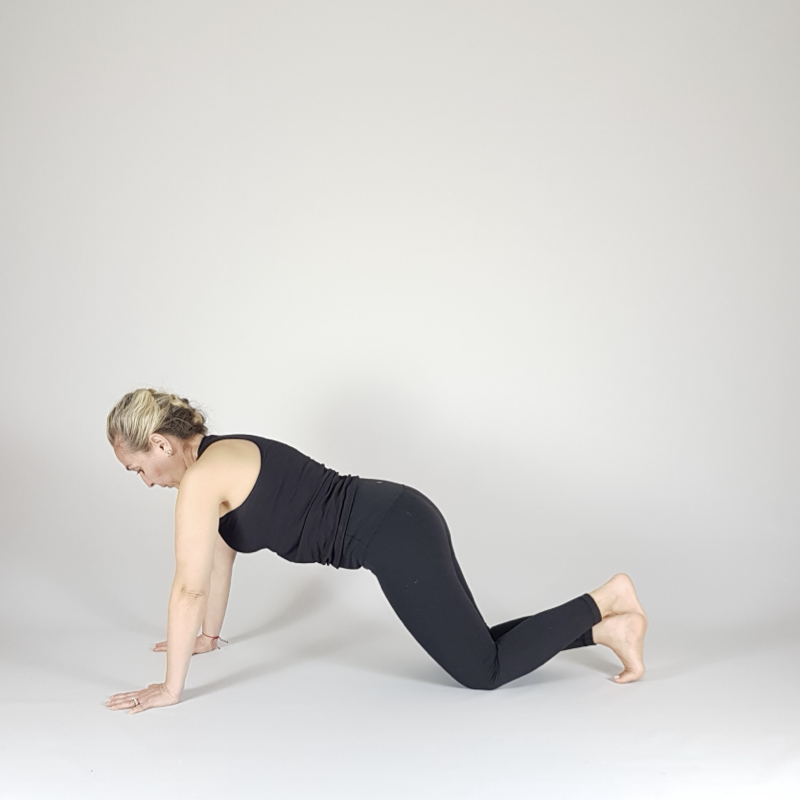 Tabletop Knee Hover
